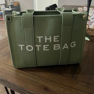 Green tote bag purse. Like new!